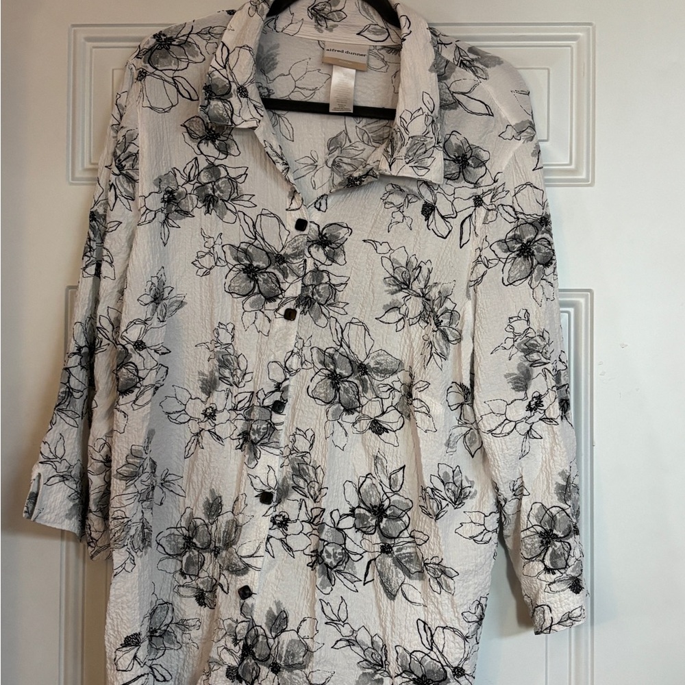 Alfred dunner Black & White Floral Button-Front Shirt